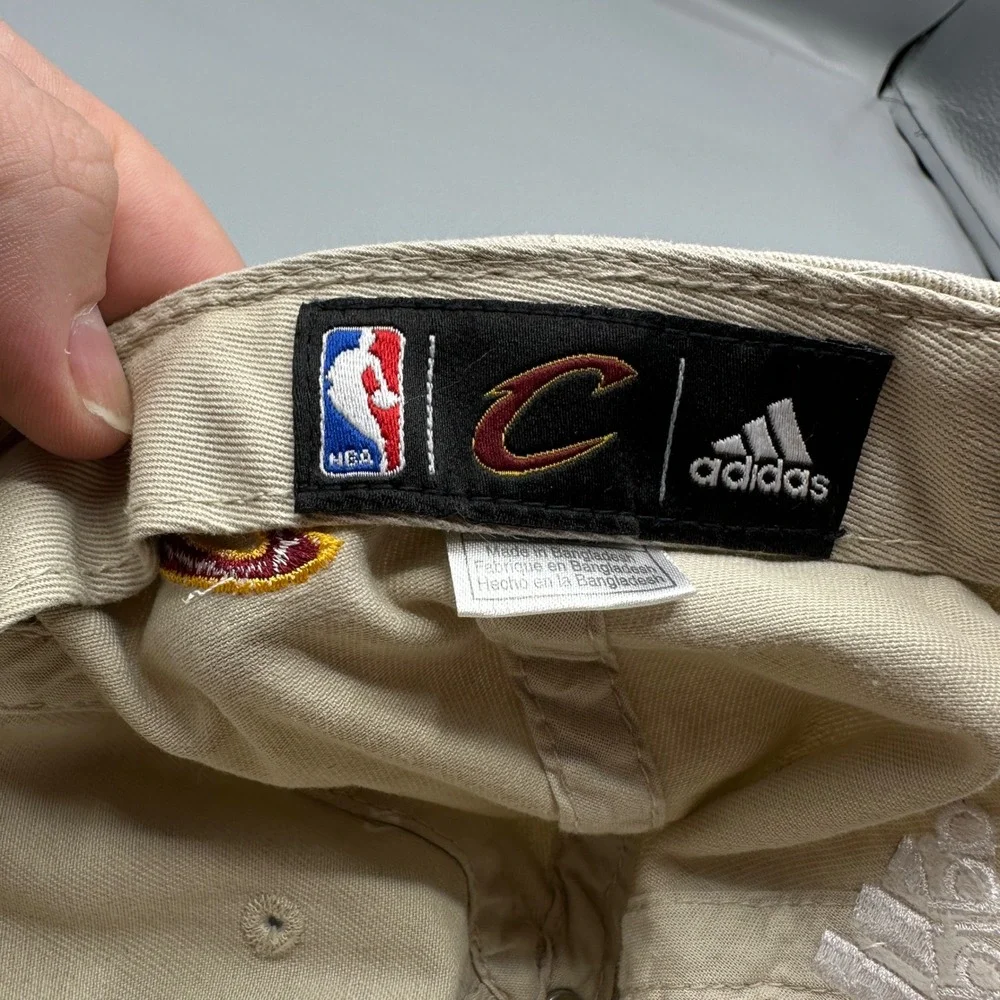 Adidas NBA Cleveland Cavaliers LeBron James Caricature‎ Hat Tan Khaki Adjustable